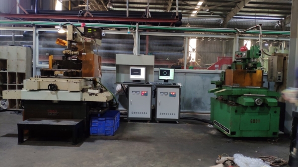 Tủ điện máy cắt dây