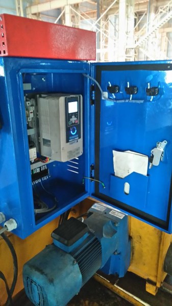Tủ điều khiển cần trục