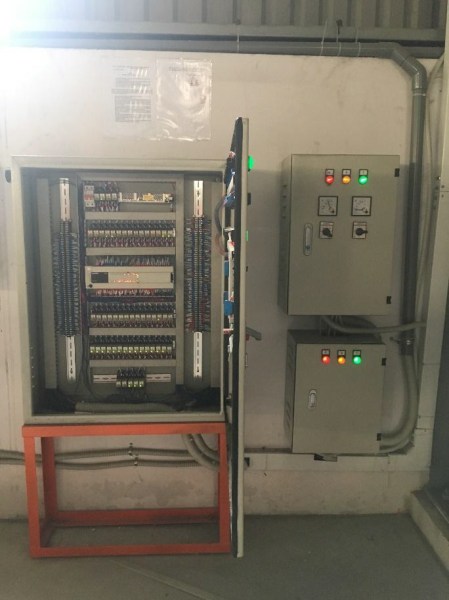 Tủ điều khiển hệ thống băng tải