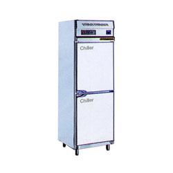 Tủ trữ mát 2 cánh vỏ làm bằng inox