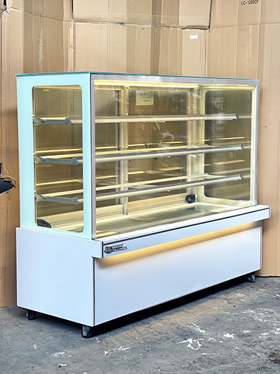 Tủ bánh kem 4 tầng