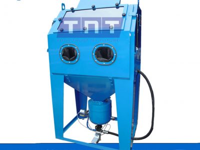 Tủ phun cát áp lực