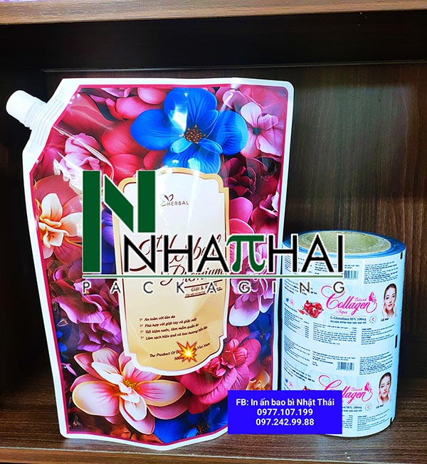 Túi nhựa gắn vòi đáy đứng