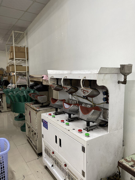 Ủi hơi nước
