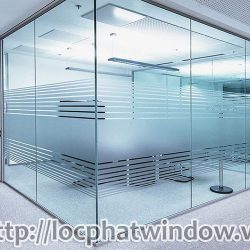 Vách kính cường lực văn phòng