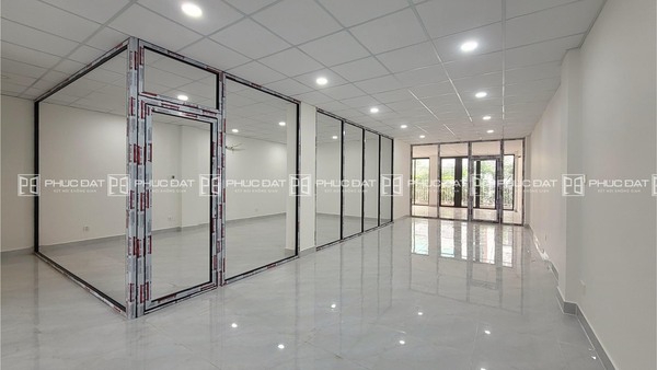 Vách kính văn phòng