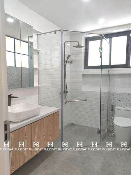 Vách tắm kính