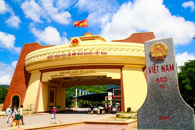 Vận chuyển hàng đi Lào