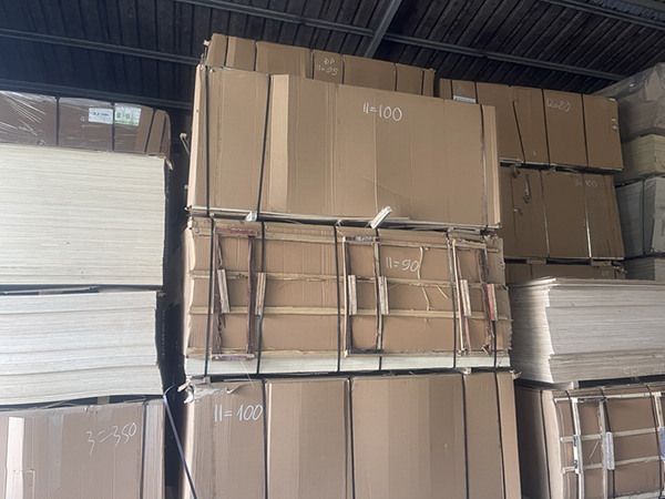 Ván ép Carb P2 nhập khẩu từ Trung Quốc