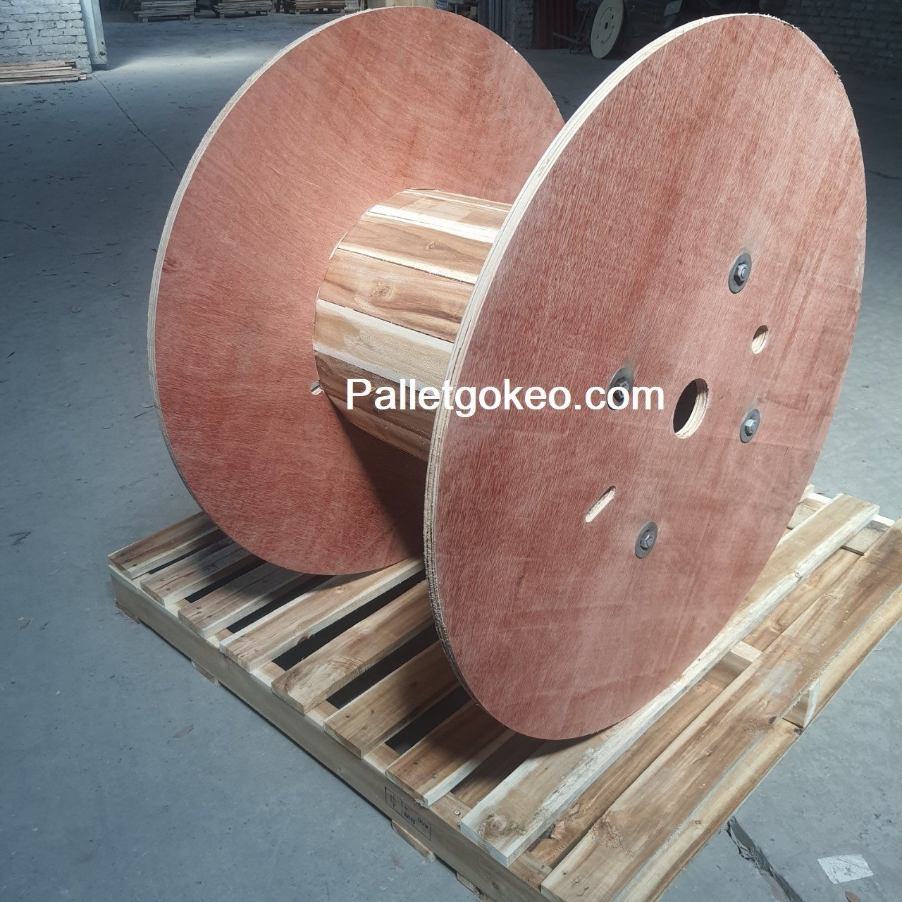 Bobbin gỗ dán