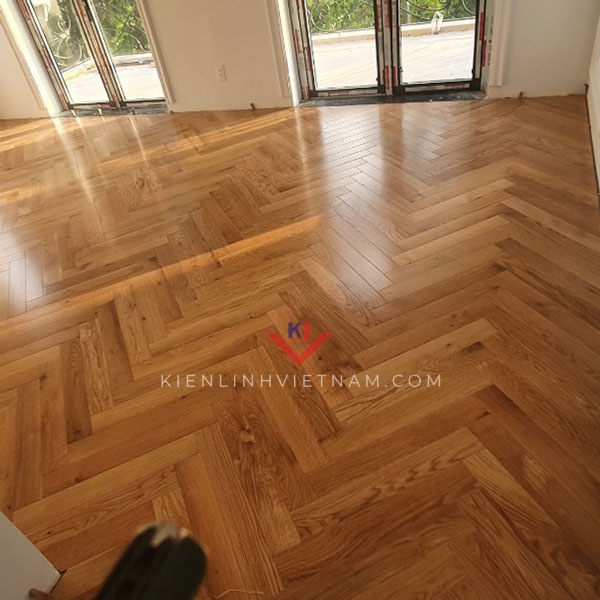 Ván sàn gỗ Sồi xương cá