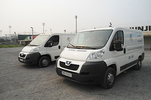 Vận chuyển hàng hóa bằng xe tải