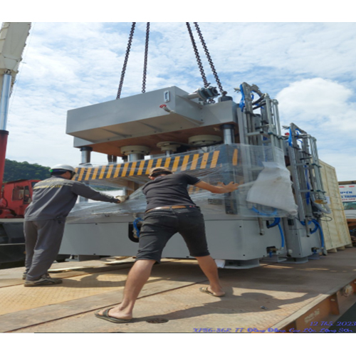 Vận chuyển hàng quá khổ, quá tải