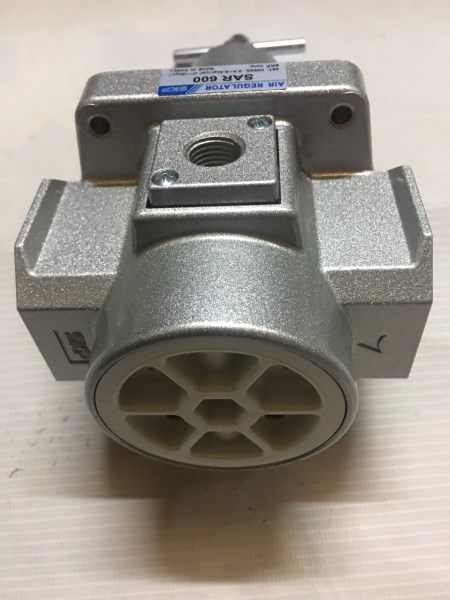Van điều áp SKP SAR600
