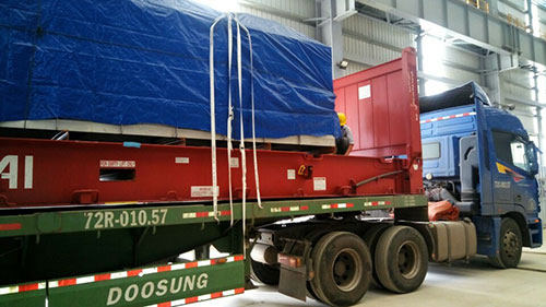 Vận chuyển hàng hóa bằng đường bộ