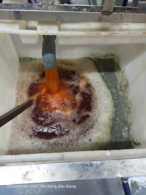 Vệ sinh bình ngưng máy làm lạnh chiller