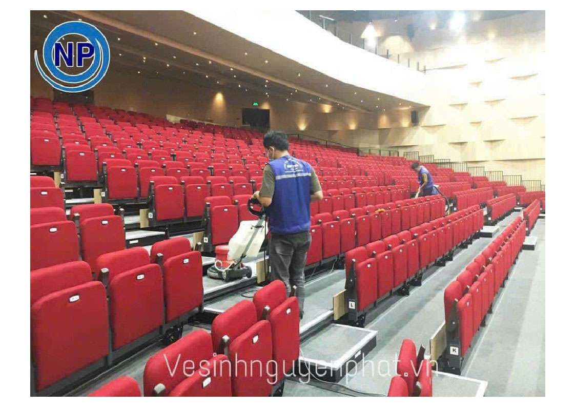 Vệ sinh cửa hàng