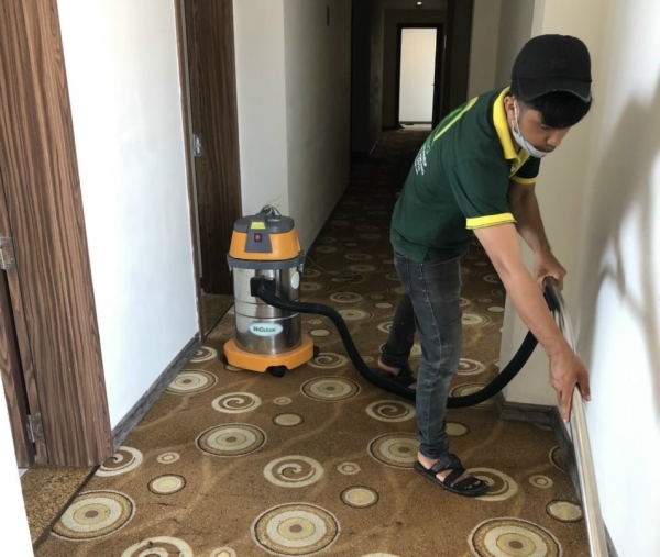 Dịch vụ vệ sinh giặt thảm văn phòng