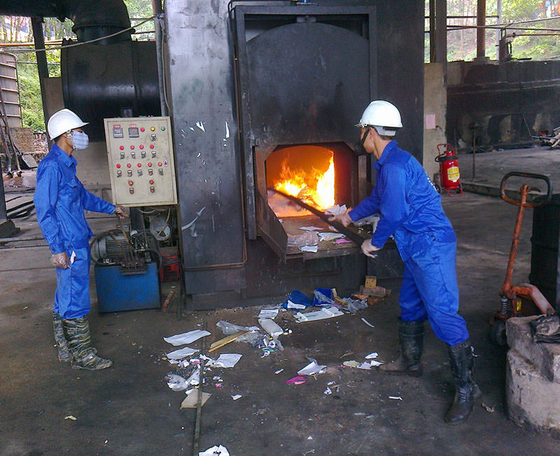 Thu gom xử lý chất thải nguy hại