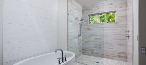 Vách kính tắm đứng mở quay 135 độ VKTD-03