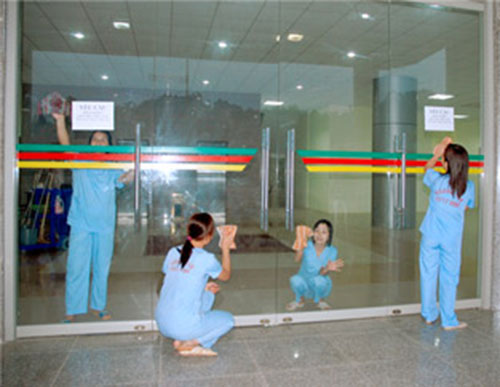 Dịch vụ lau kính