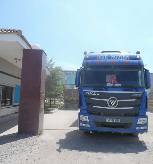 Vận chuyển hàng hóa bằng đường bộ
