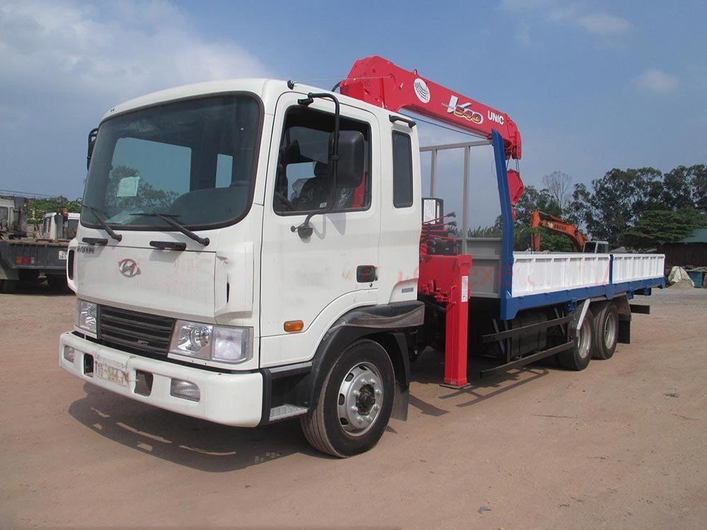Xe tải cẩu