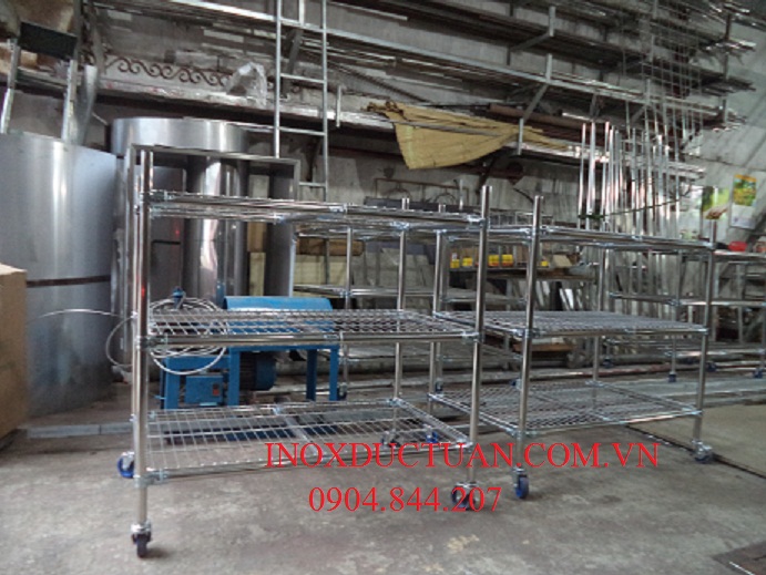 Xe đẩy hàng inox lắp ráp 3 tầng