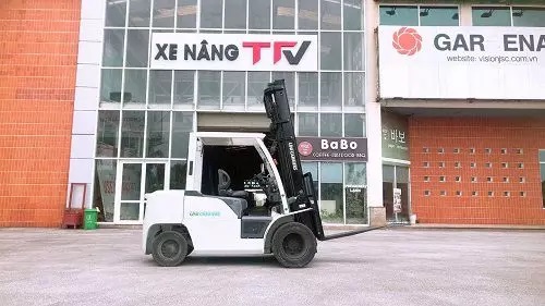 Xe nâng dầu cũ
