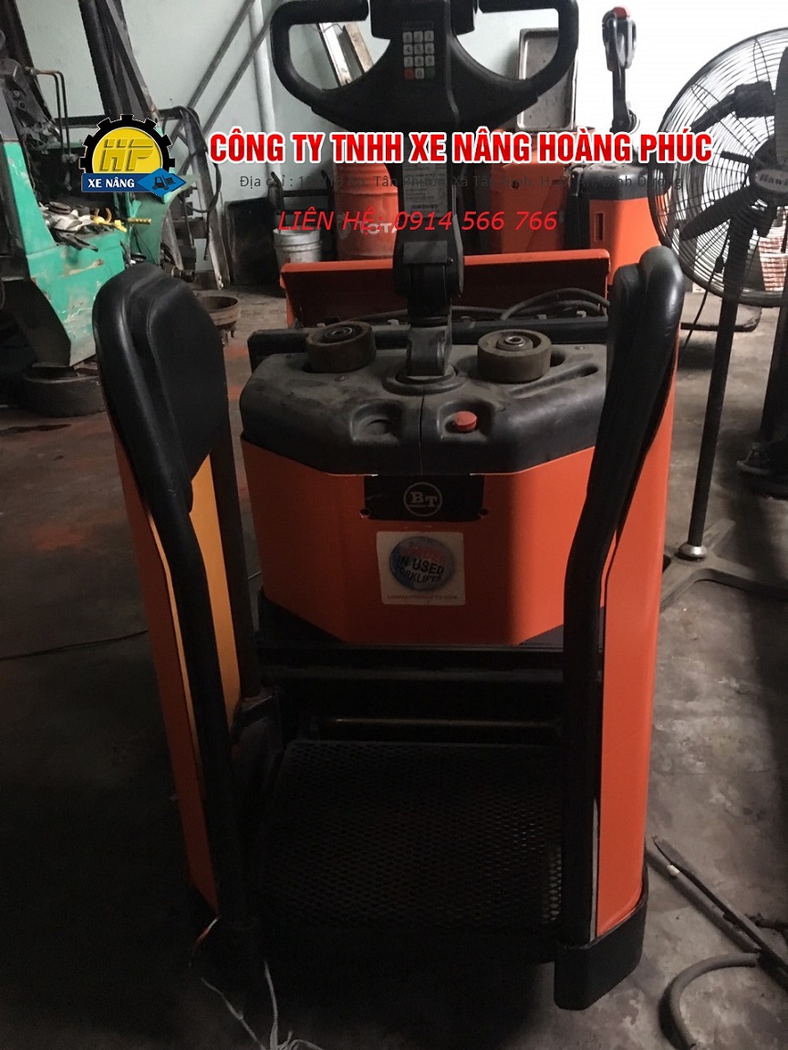 Xe nâng điện tự động