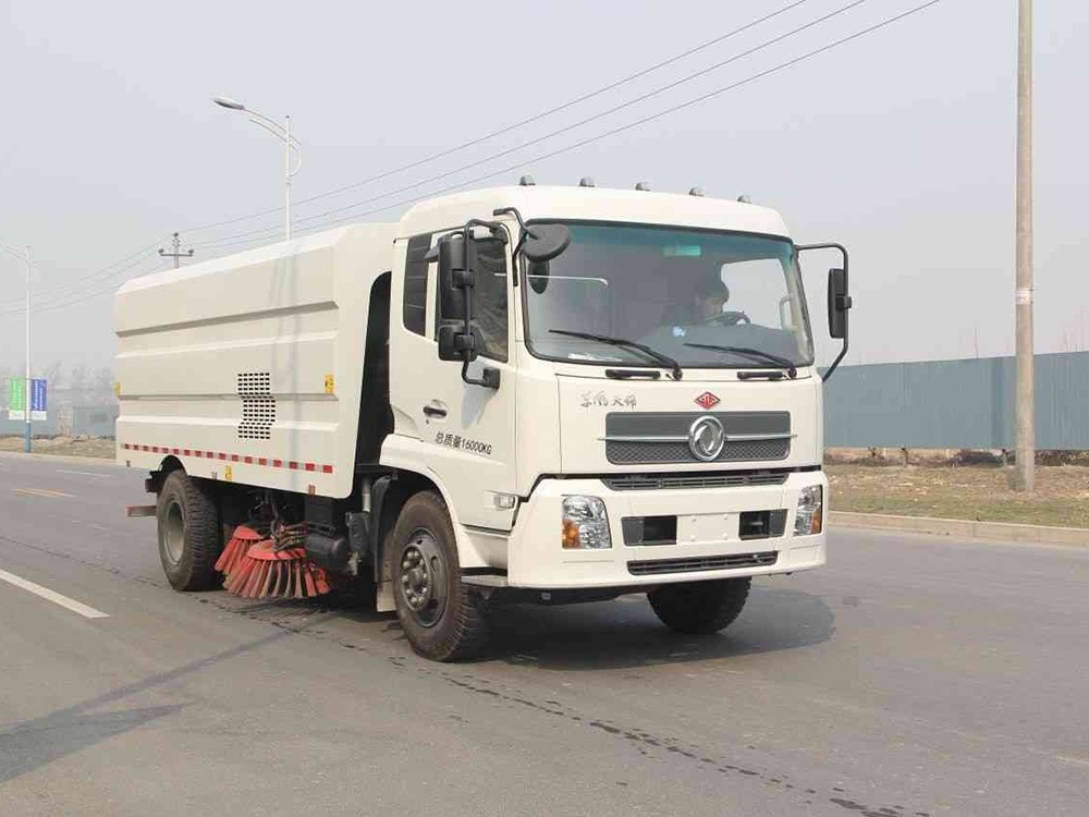 Xe quét đường hút bụi