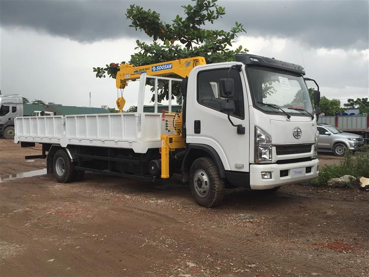 Xe cẩu FAW - Soosan