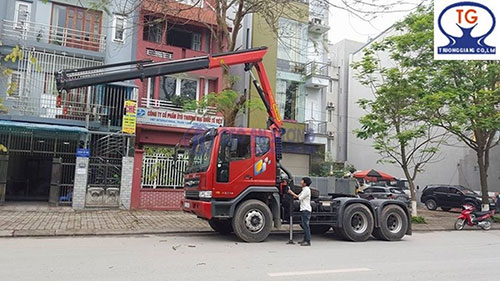 Xe đầu kéo gắn cẩu Hyundai