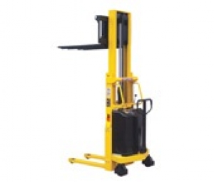 Xe nâng bán tự động