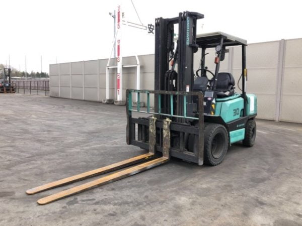 Xe nâng dầu Sumitomo 3 tấn 5m chui container