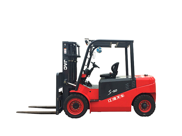 Xe nâng điện 4 - 5 tấn