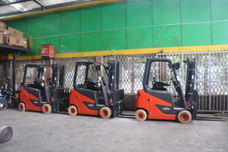 Xe nâng điện LINDE