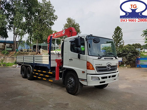 Xe tải gắn cẩu Hino 13.8 tấn