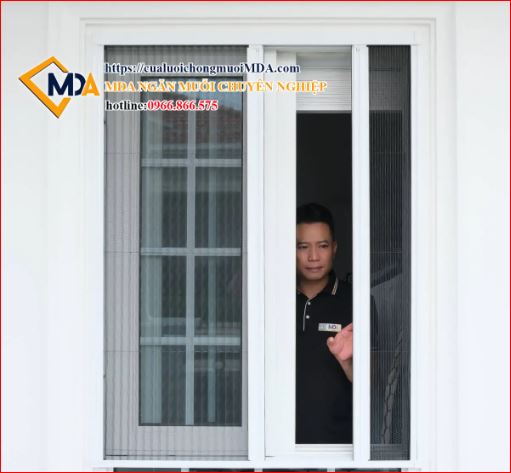 Cửa lưới xếp ray
