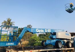 Xe nâng người cần thằng 22m