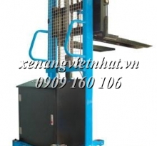 Xe nâng cao ( dùng điện )