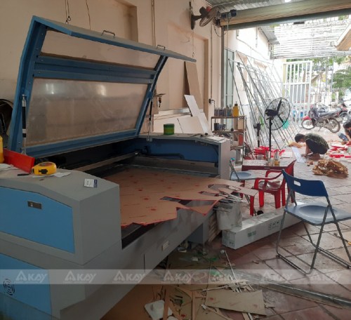 Xưởng thi công quảng cáo