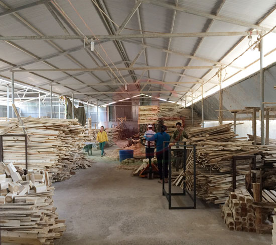Gia công cưa, xẻ gỗ