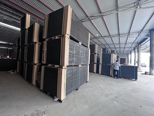 Hình ảnh nhà xưởng sản xuất ván ép