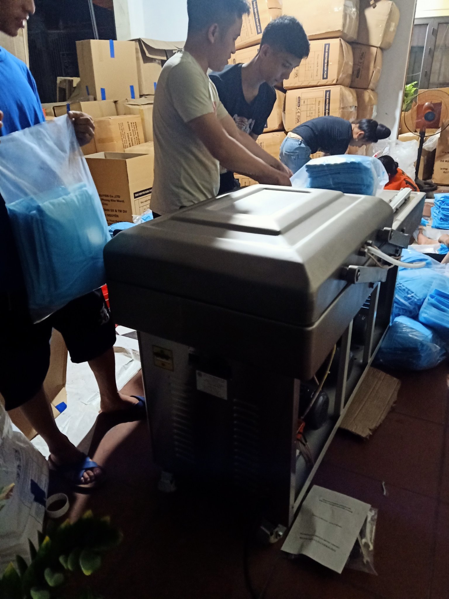 Hút chân không và tiệt trùng hàng hóa