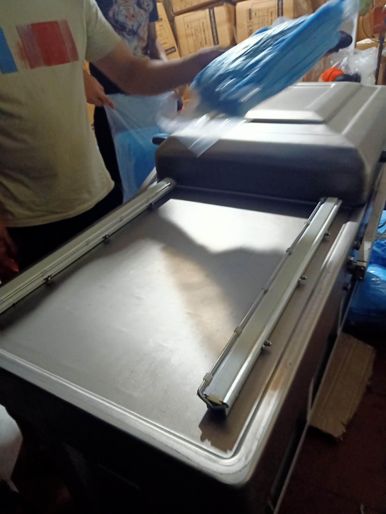 Hút chân không và tiệt trùng hàng hóa
