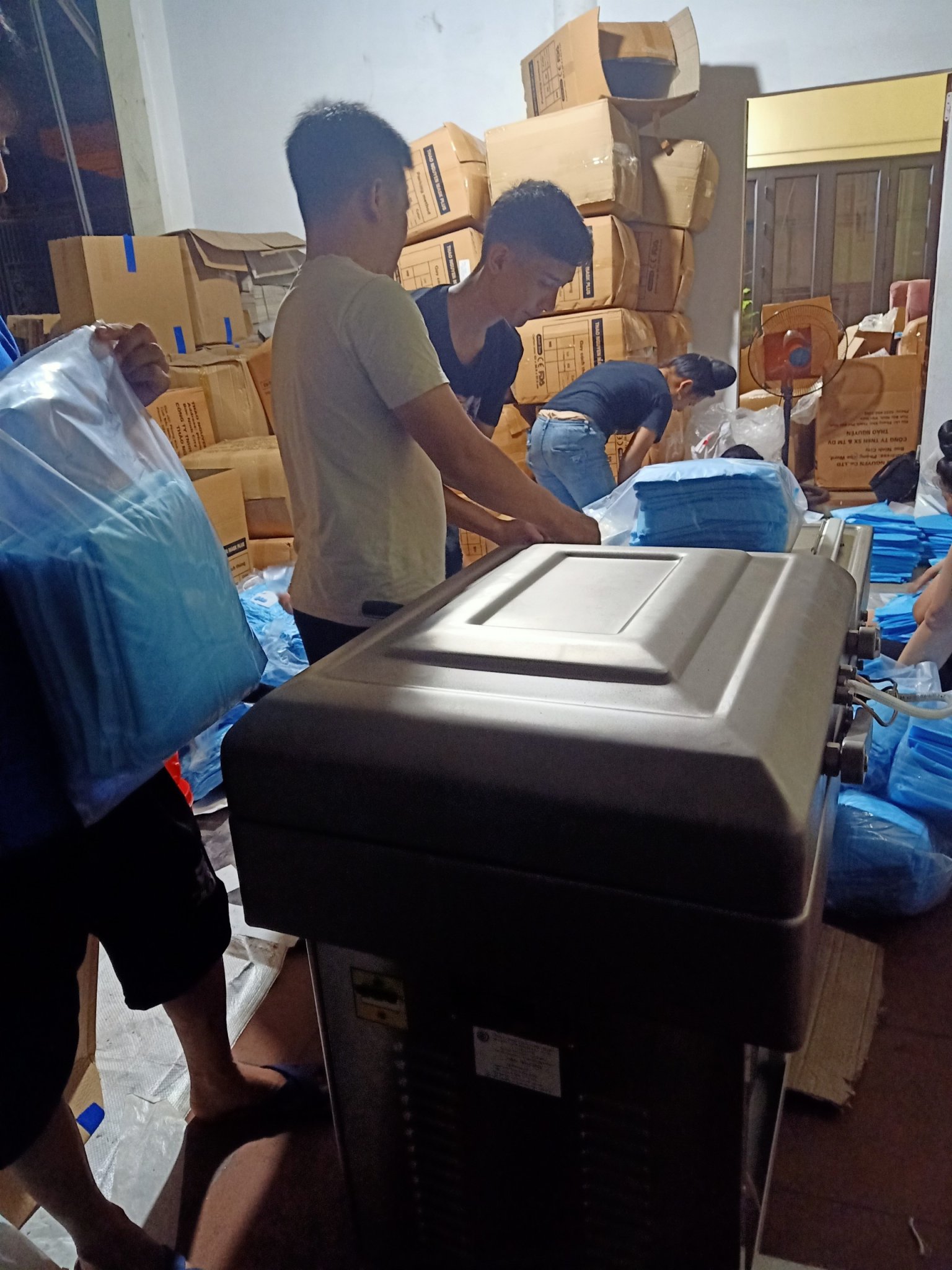 Hút chân không và tiệt trùng hàng hóa