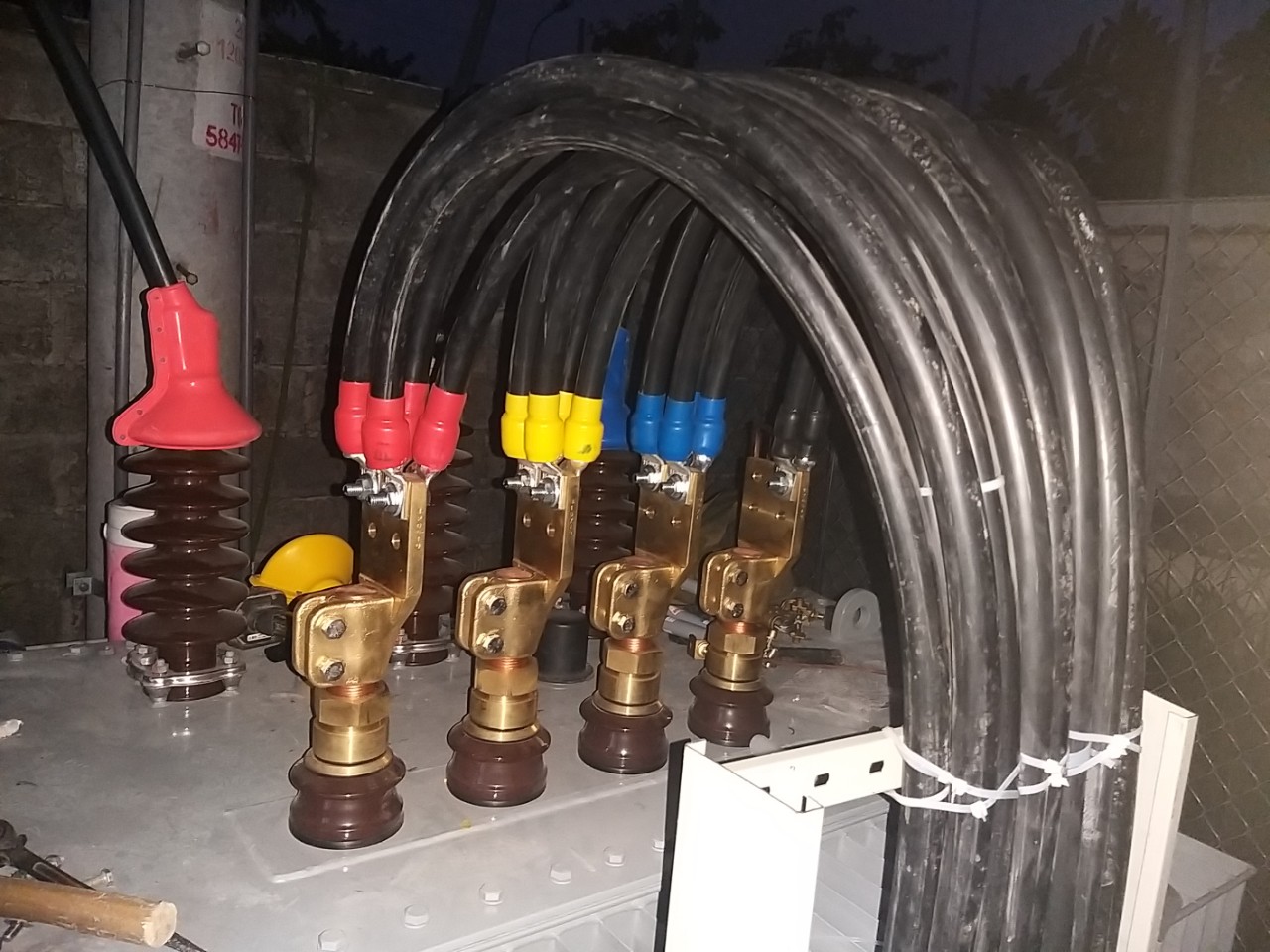 Dịch vụ thi công điện nước