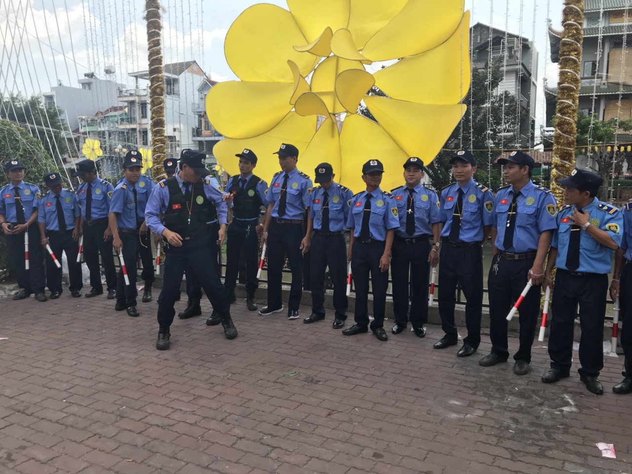 Dịch vụ bảo vệ