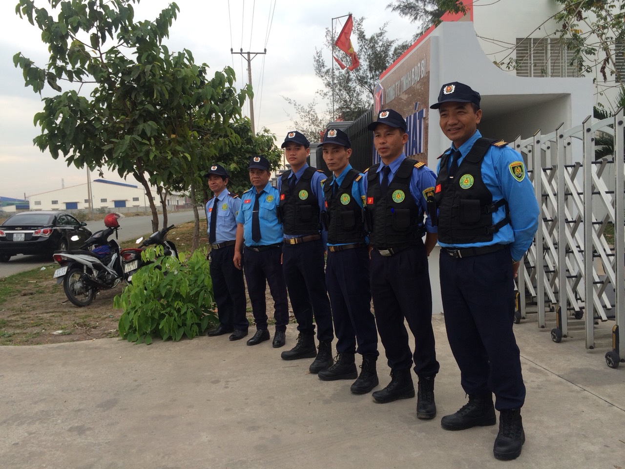 Dịch vụ bảo vệ